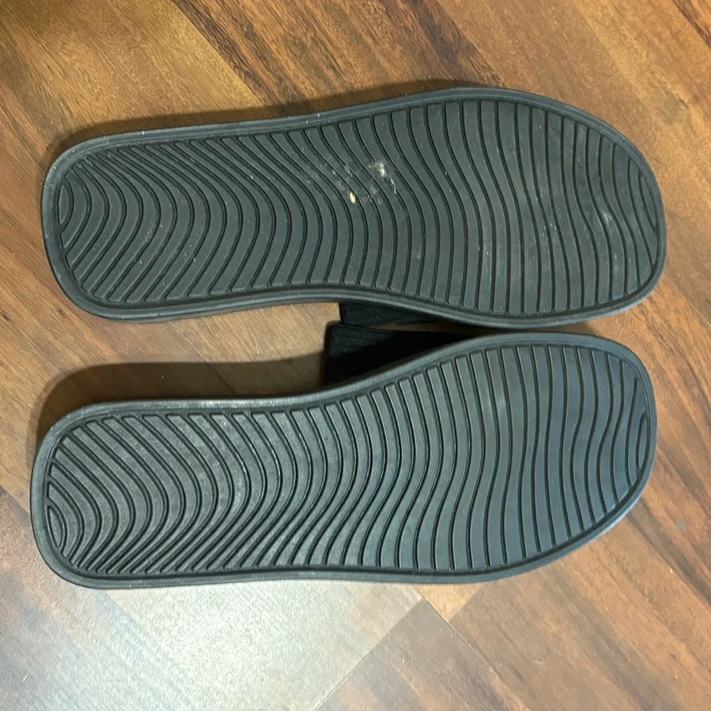 Cushionaire Women’s Pim Knit Platform Black Slide Sandals w/ Memory Foam Sz 9.5